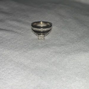 Size 6.5 bridal set. 14k white gold.